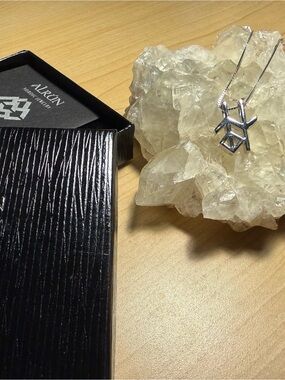 ALRUN | Viska Rune Necklace